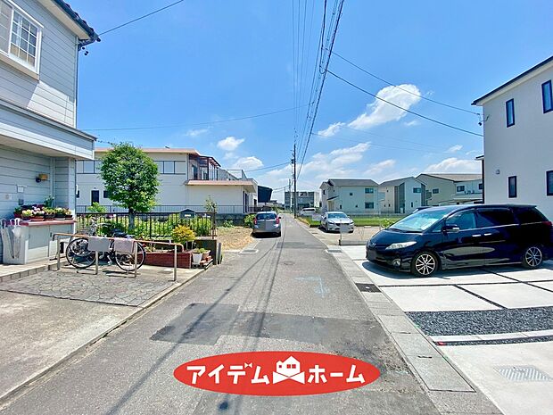【前面道路】休日、平日問わずお気軽にお問合せください。年末年始以外毎日営業中♪