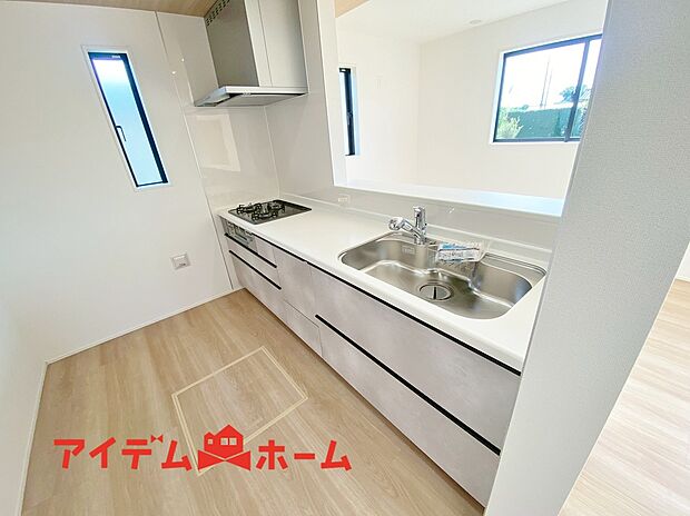 【キッチン】平日・土日問わずご案内致します！お気軽にお問合わせ下さい♪