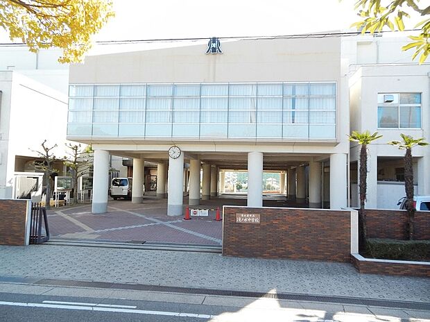 名古屋市立滝ノ水中学校（約1,270m）