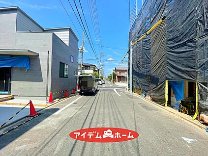 ■西側前面道路■