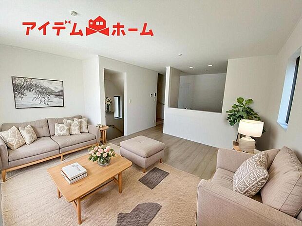 【リビング】(本画像はCGで作成されており、実際に現地に家具は置かれておりません。)