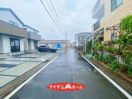■西側前面道路■