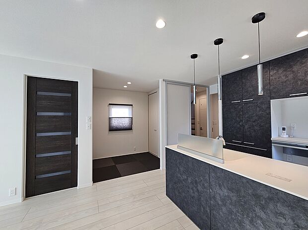 キッチン~タタミコーナー(2025年3月撮影)