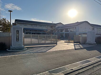 佐久平浅間小学校 約940m(約12分)