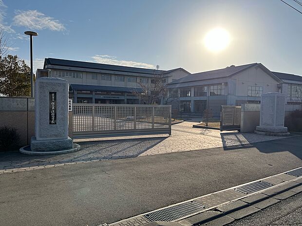 佐久平浅間小学校