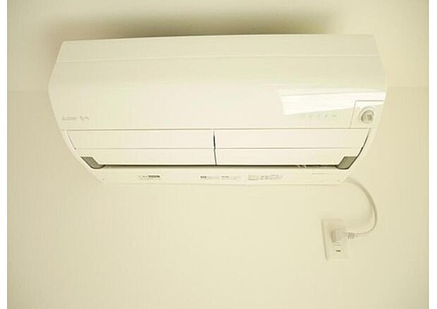 【【1階エアコン】】【1階エアコン】
リビングにはエアコンを設置しています。
※写真はイメージです