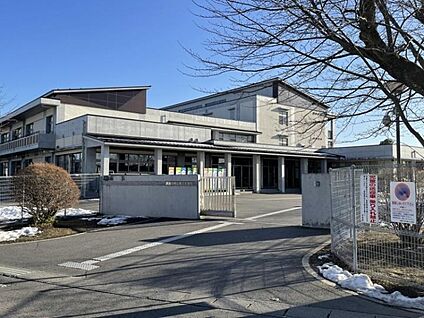 須賀川市立第三小学校 約1260～1280m(徒歩16分)