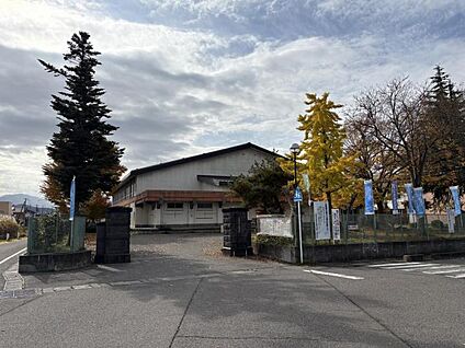 会津若松市立第四中学校 約1700～1820m(徒歩22～23分)