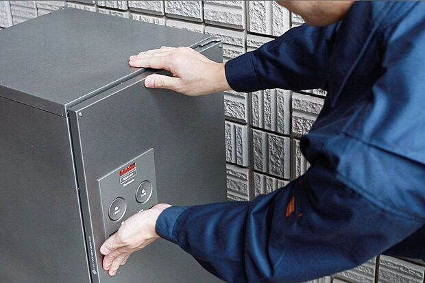 【発電・温水設備】外出中でも荷物が受け取れるので便利。接触しないで荷物を受け取るニューノーマルな暮らし※メーカー、仕様により形状等が異なります。