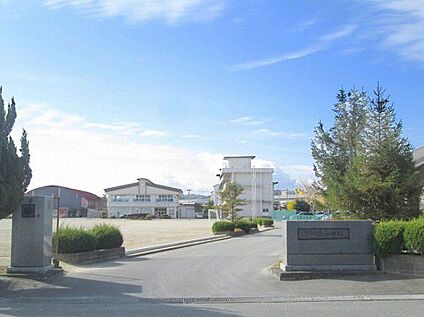 一関小学校 870m