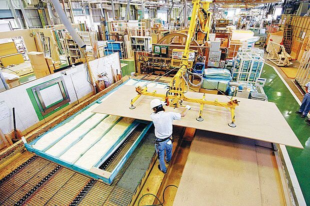 【構造】工場生産/設計どおりの強さ・品質を約束する家づくり。