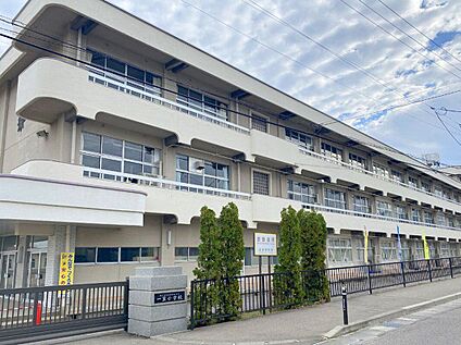 一箕小学校  1250m