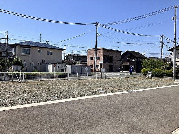 【前面道路含む外観】No.7(2026年5月撮影)