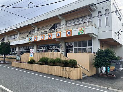 鈴川幼稚園 890m