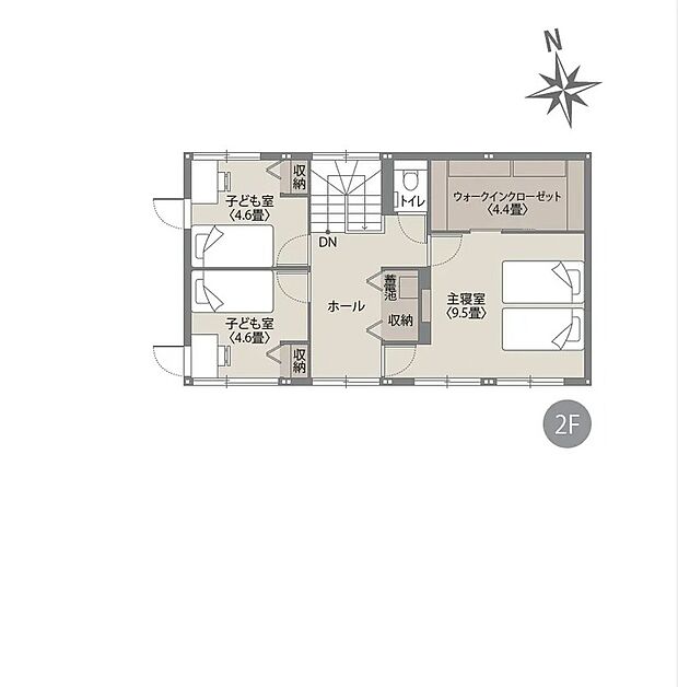【4LDK】主寝室9.5畳に隣接した4.4畳の大型WIC。衣類はもちろん季節物や家電までまとめて収納でき、お部屋をすっきり広く使えます。