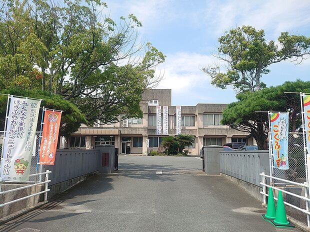 国府中学校