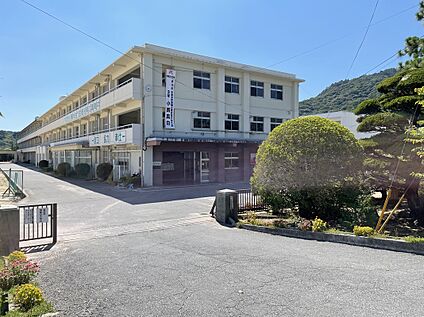 山口市立鴻南中学校 約1600ｍ(徒歩20分)