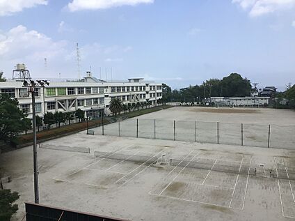 灘中学校 約2110ｍ～2120ｍ(徒歩約27分)