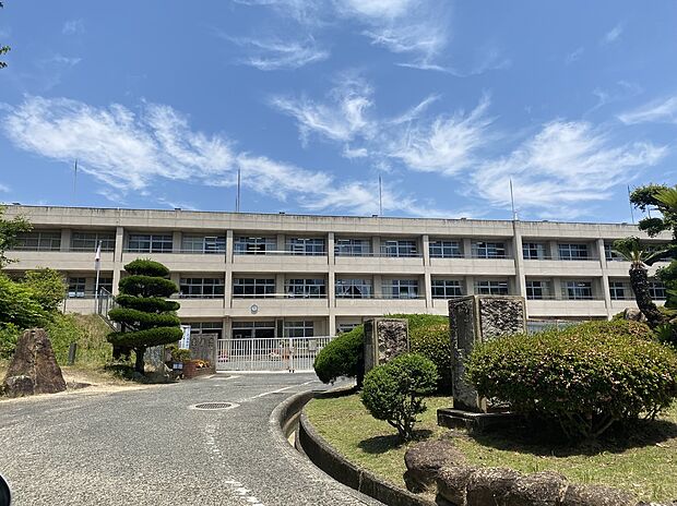 高西中学校（約3,700m）