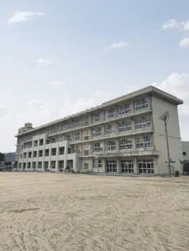 福山市立緑丘小学校（約850m）
