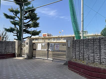 福山市立霞小学校 300ｍ(4分)