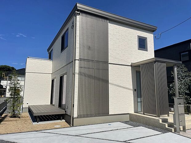 洗練された外観デザインが映える、上質感あふれる佇まい。