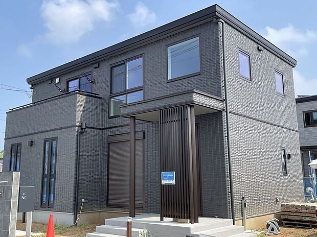 No.7/外観(2025年7月撮影)
鉄骨系ユニット工法
主な設備: 太陽光発電システム5.56kW、蓄電池13.2kWh