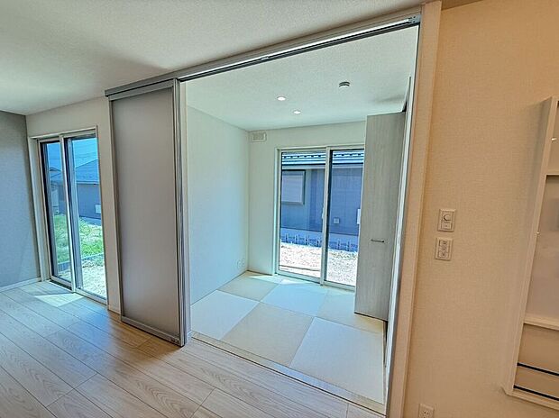 【No.2/和室】リビングの隣にはお子様のお昼寝スペースにもピッタリな和室をご用意しました(25年7月撮影)