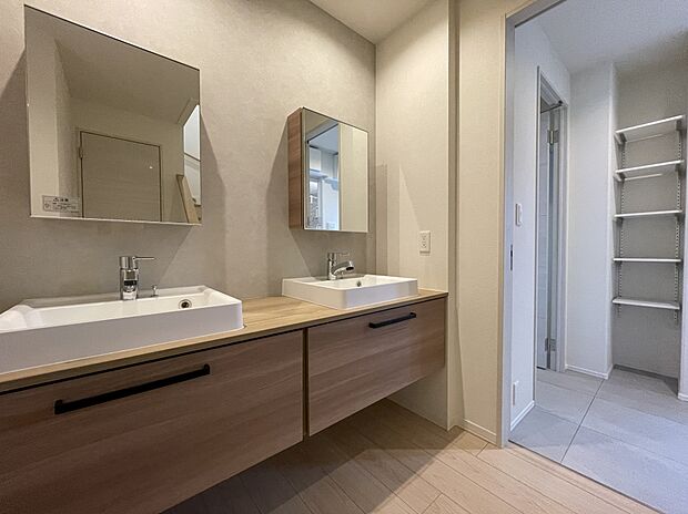 【No.1／洗面】洗面ボウル・鏡が2つあるので朝の準備もスムーズに（2025年7月撮影）