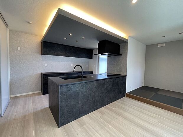 【No.3／キッチン】勝手口もついているので、キッチンから外に出ることもできます（2025年7月撮影）