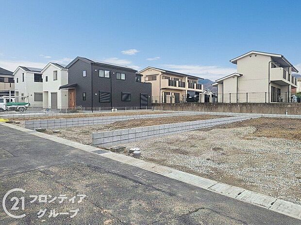 現地写真更新!現地の説明はもちろん、モデルハウスご見学も可能!同社施工物件をご見学していただきますので、実際に使用される設備やお家の雰囲気などをご確認ください