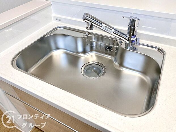 【その他設備】お鍋やホットプレートもすっぽりと入るワイドシンク