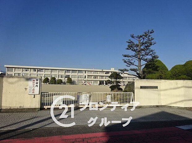 橿原市立真菅小学校（約660m）
