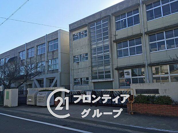 大和郡山市立片桐小学校(約410m)