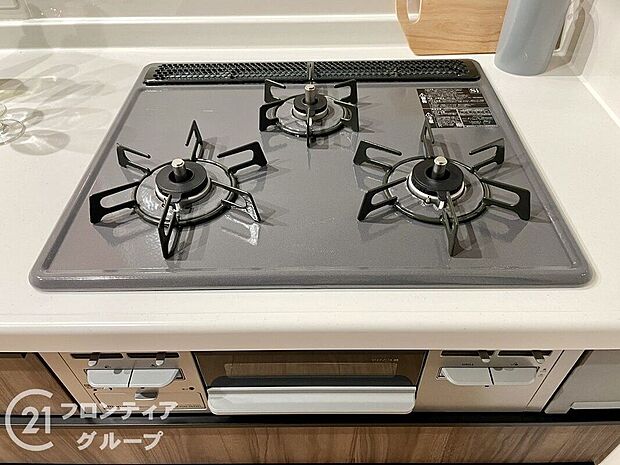 【その他設備】ビルトインコンロでお手入れラクラク。吹きこぼれのお掃除もらくらくです。