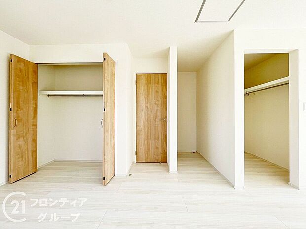 【収納】各室に収納スペ―スがありますのでお部屋スッキリ片付きますね