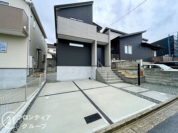 【駐車場】便利な駐車場で、毎日の車の出し入れがスムーズに行えます
