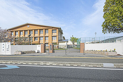 和歌山市立西和中学校 現地から800m。(徒歩10分。)