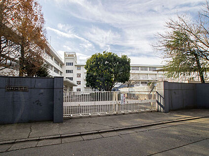 府中市立四谷小学校 約1370m