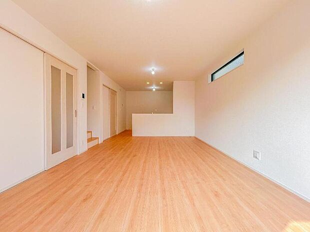 LDKでは家族が集まり、家事の最中でも一緒の時間を過ごせる工夫がされております。
ここでの笑い声や会話は一生の宝物になりそうです。