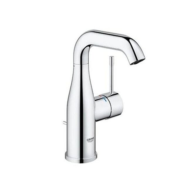 【洗面台・洗面所】洗面台を飾るドイツGROHE製のシングルレバー水栓。洗練されたデザインとスムーズな操作性で、大型CATALANO洗面器の高級感を高めます。