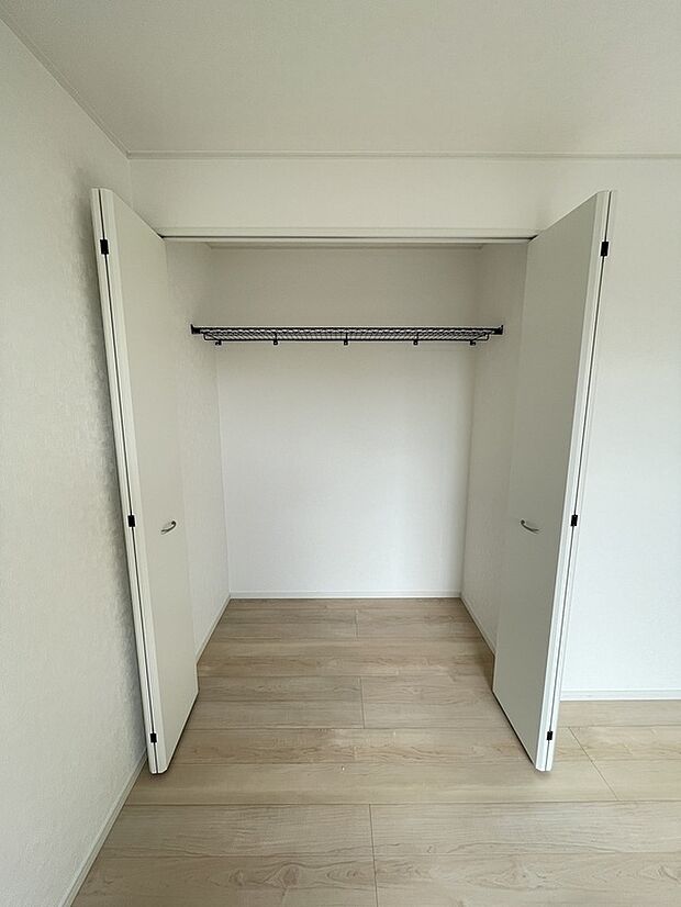 【同社施工例写真】洋室クローゼット