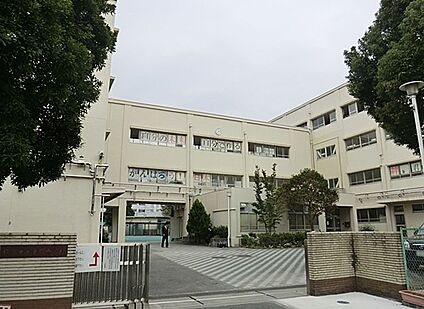 横浜市立東野中学校 1300m(17分)