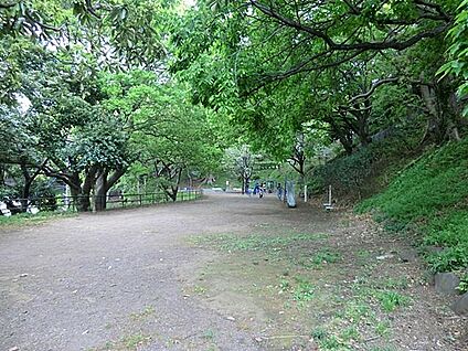 山手公園 1000m(13分)
