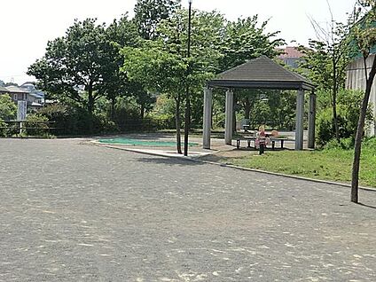 法泉一丁目第二公園 250m(4分)