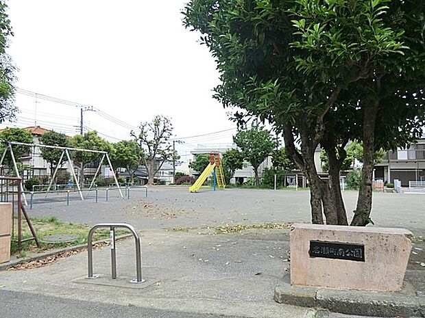 名瀬町南公園(名瀬町南公園まで270m)