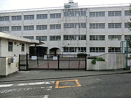 横浜市立南希望が丘中学校 1200m(15分)