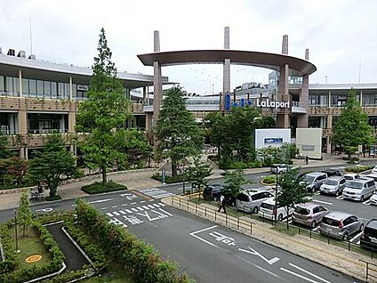 ららぽーと横浜 1500m(19分)