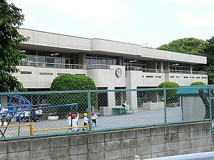 鶴見大学短期大学部附属三松幼稚園 1600m