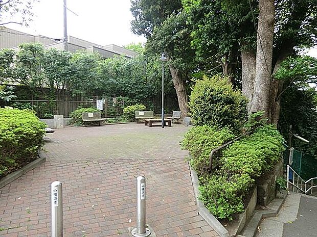 ワシン坂公園（約350m）